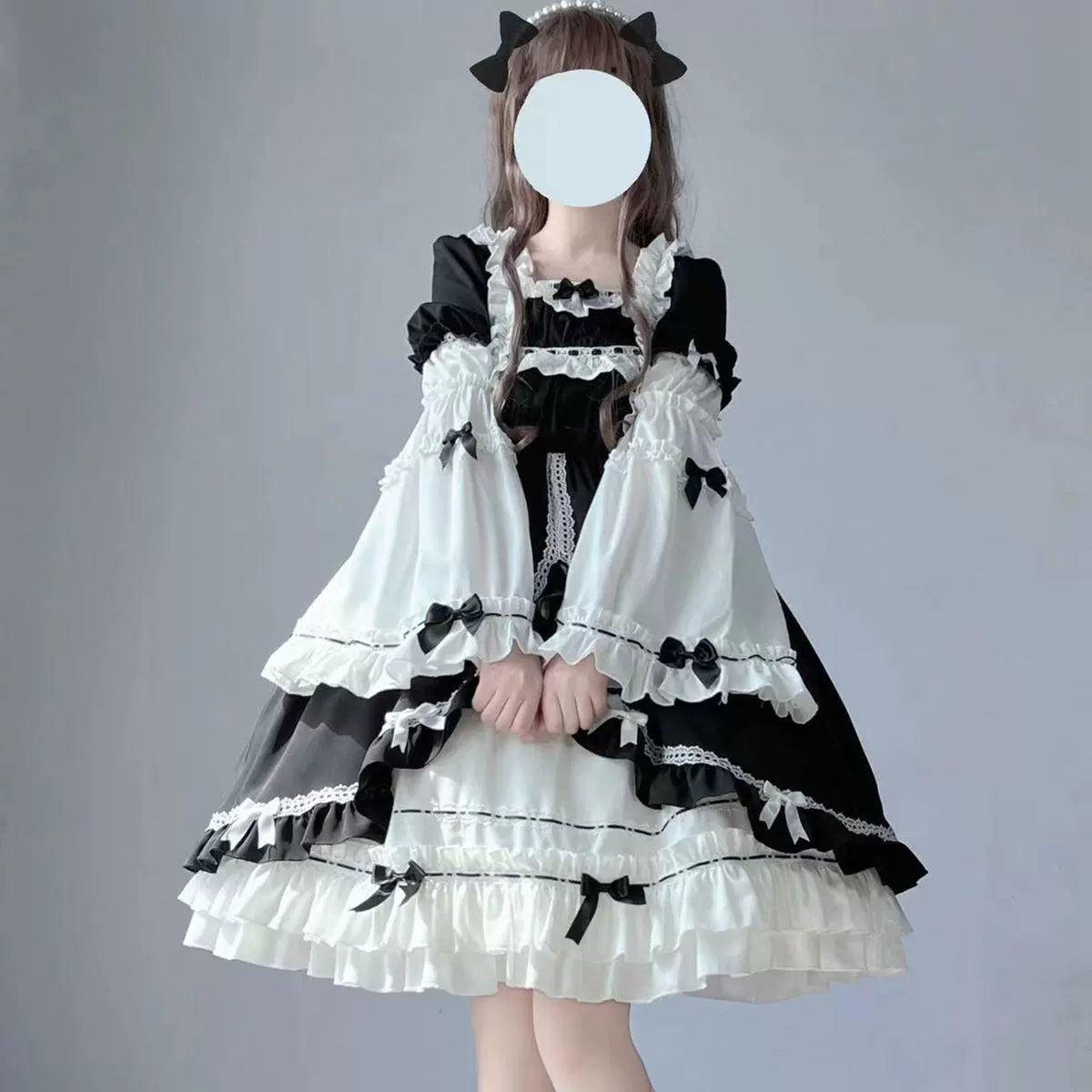 Elegant Black and White Layered Lolita Dress with Detachable Apron - Versatile and Comfortable for All Occasions