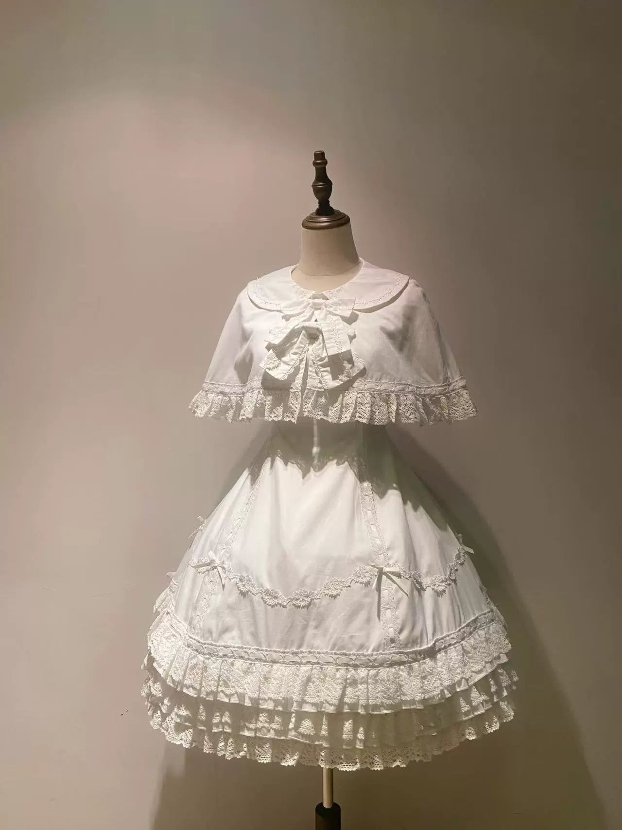 Elegant Black and White Lolita JSK with Detachable Apron