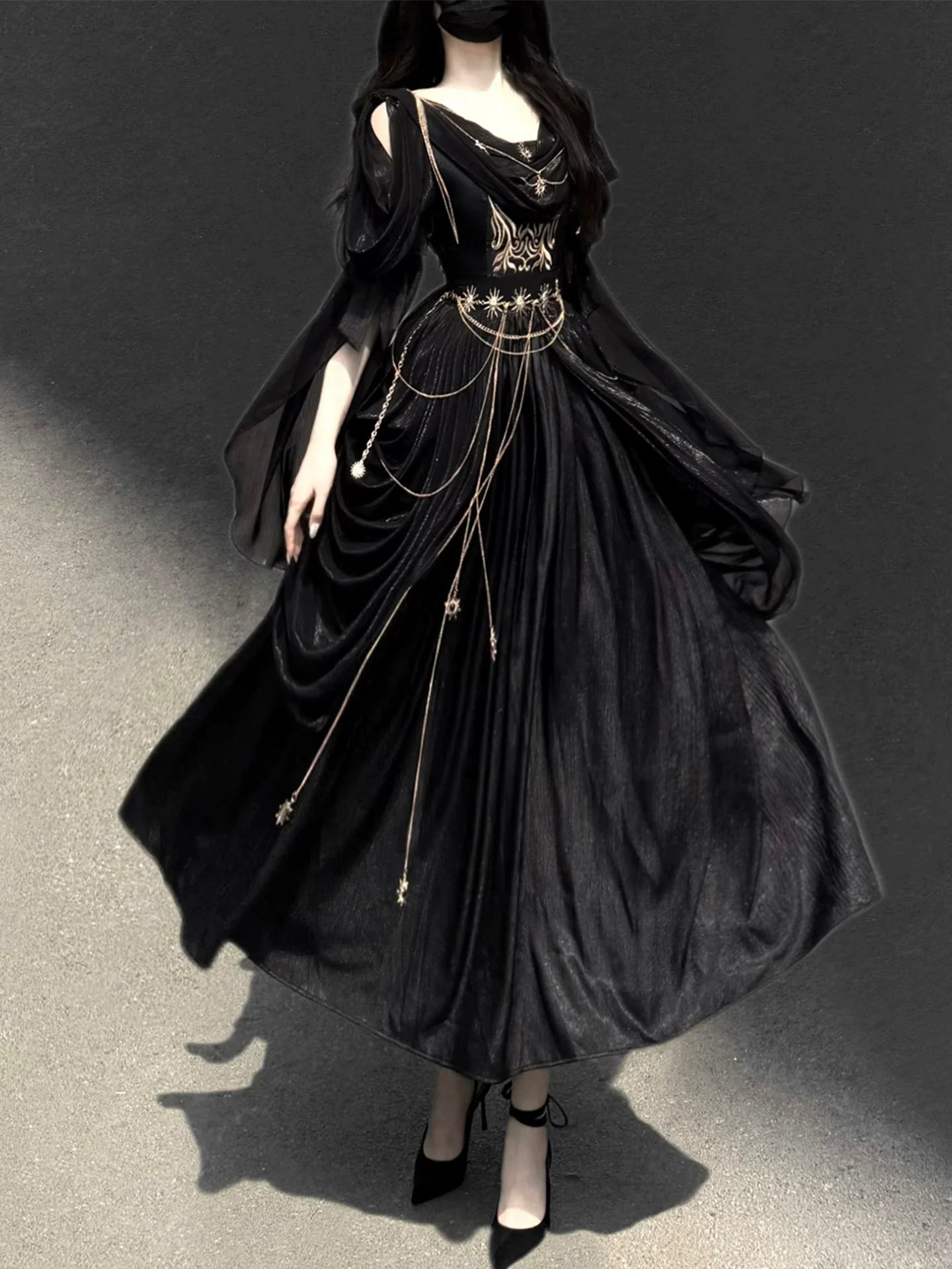 Dark fairy maxi dress: A perfect blend of lace and tassels