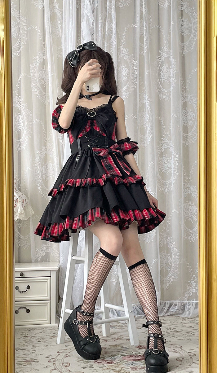 Elegant Gothic Lolita JSK with Heart Embellishment and Plaid Accents