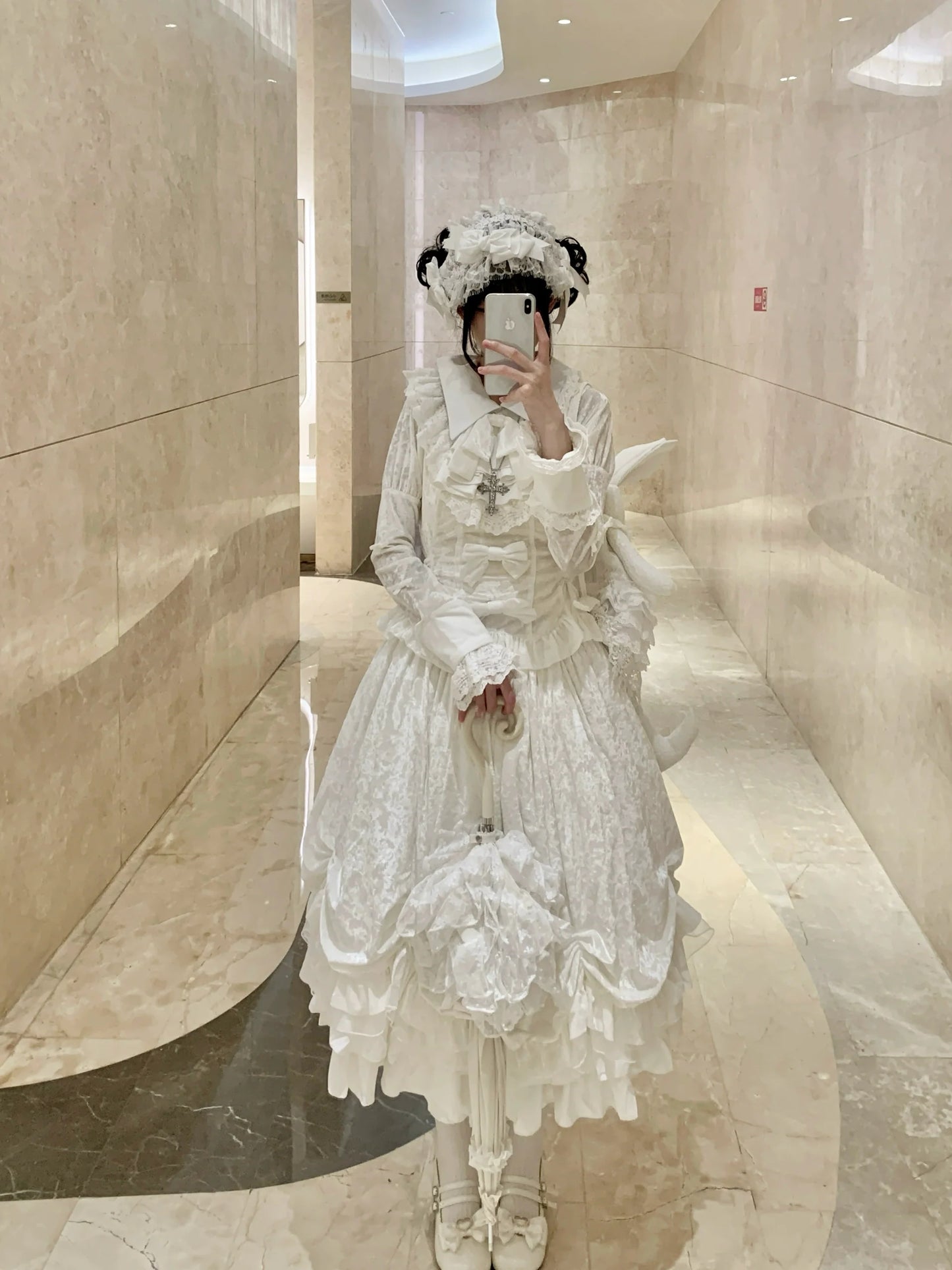 Ivory Velvet Duchess Lolita Set - Elegant Long-Sleeve Top and Layered Skirt Ensemble