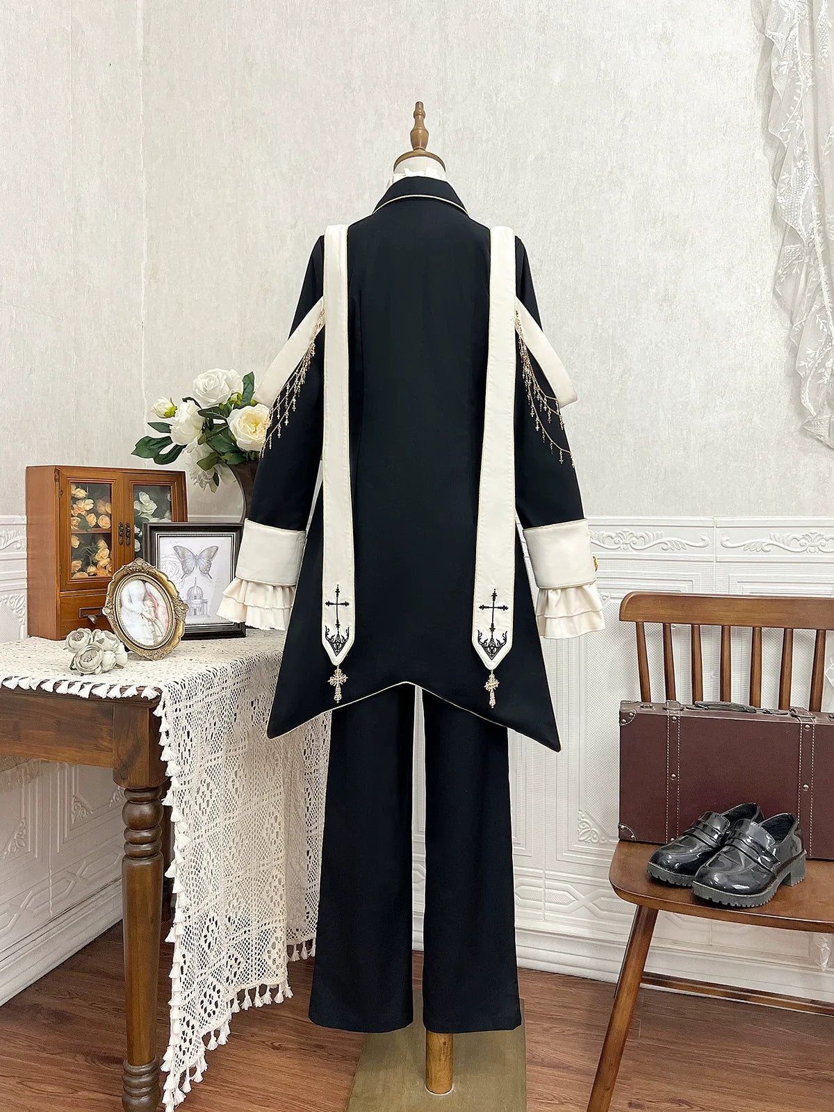 Priest Lolita long-sleeved coat, shirt, and pants — Ouji (prince-style), knight-inspired outfit