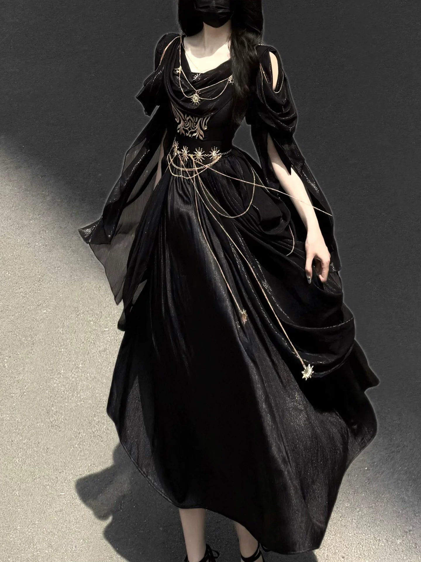 Dark fairy maxi dress: A perfect blend of lace and tassels