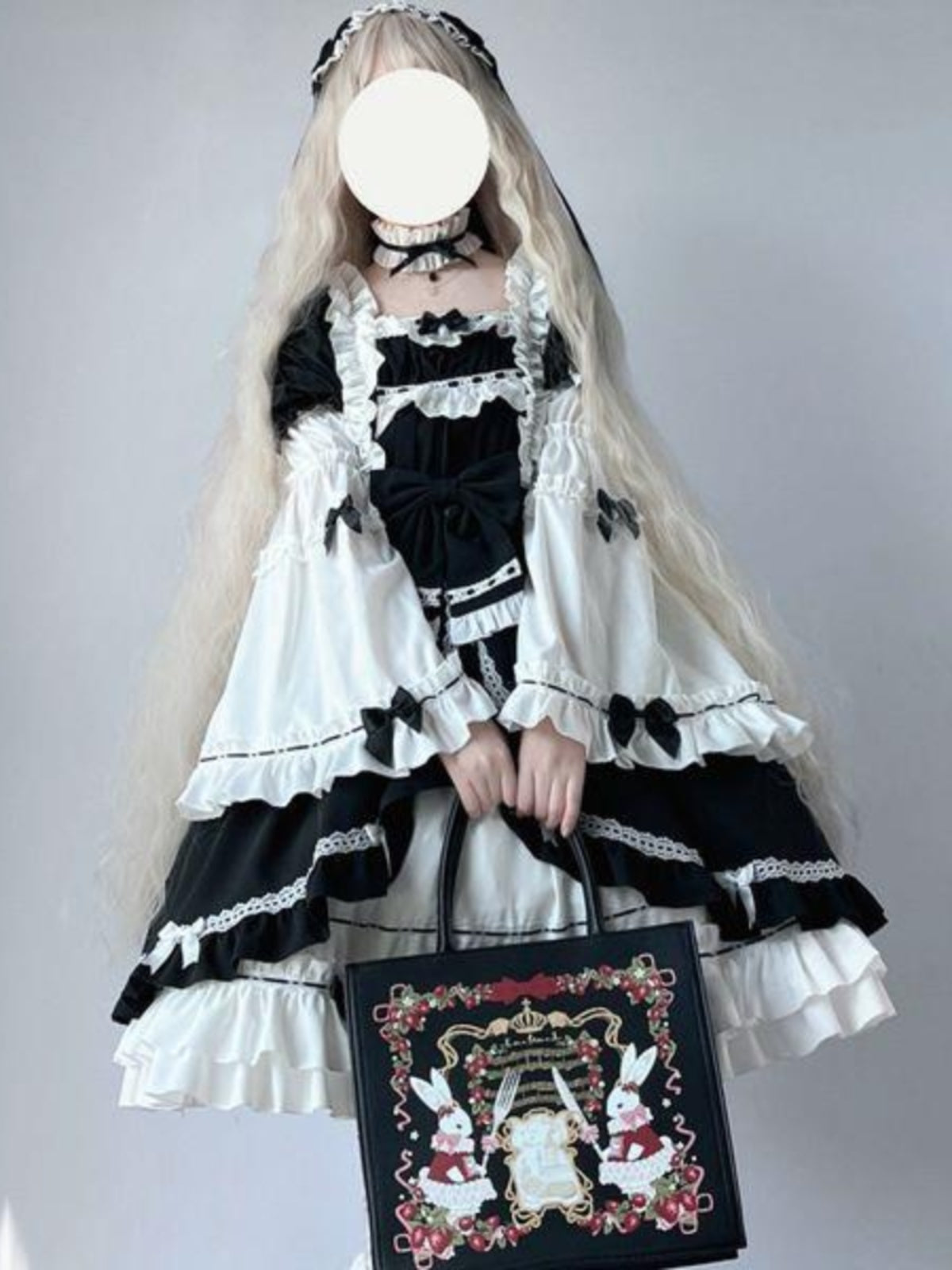 Elegant Black and White Layered Lolita Dress with Detachable Apron - Versatile and Comfortable for All Occasions