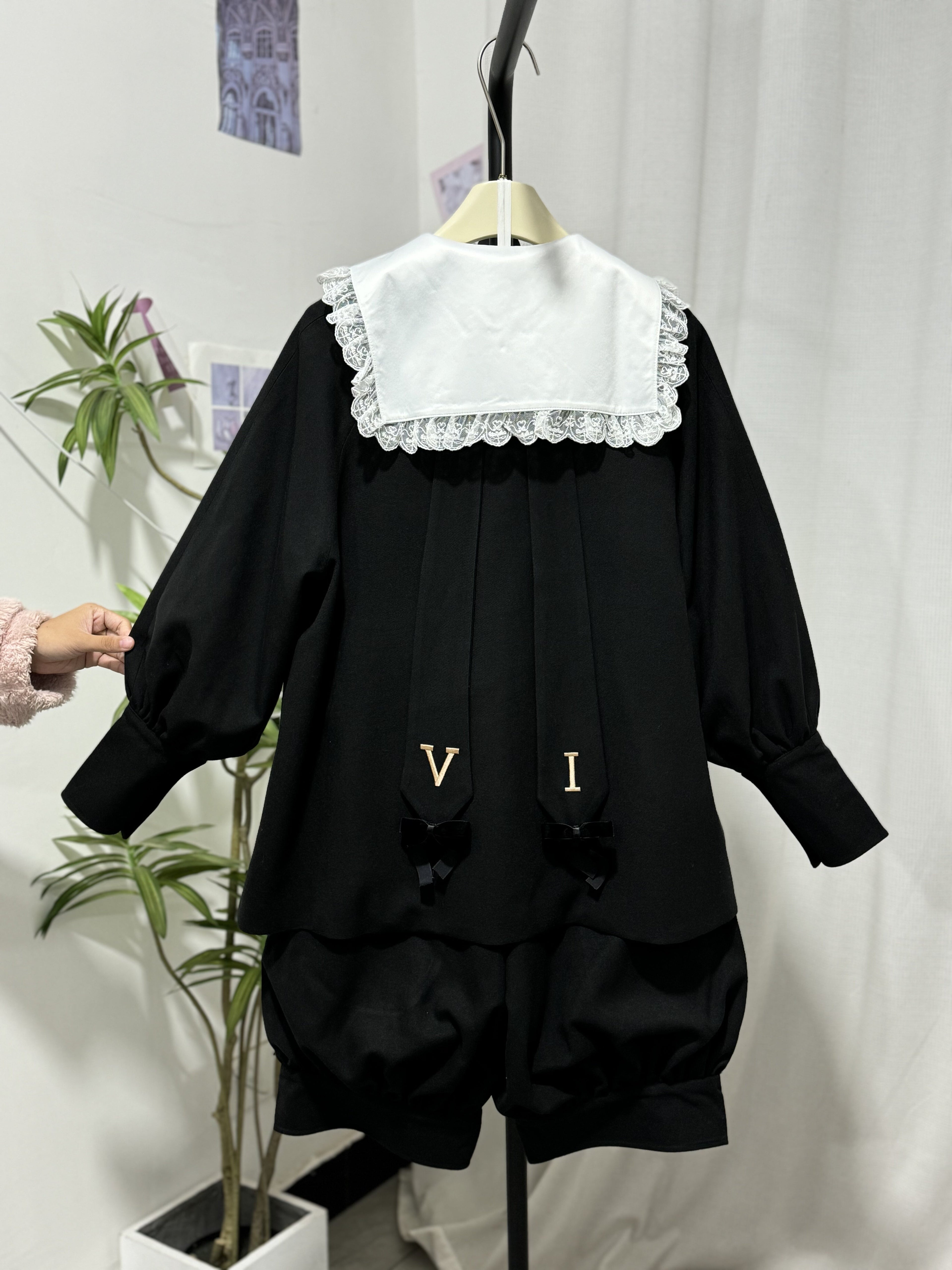 European Prince Lolita Cape Set – Black Jacket with Puff Shorts and Lace Collar Blouse