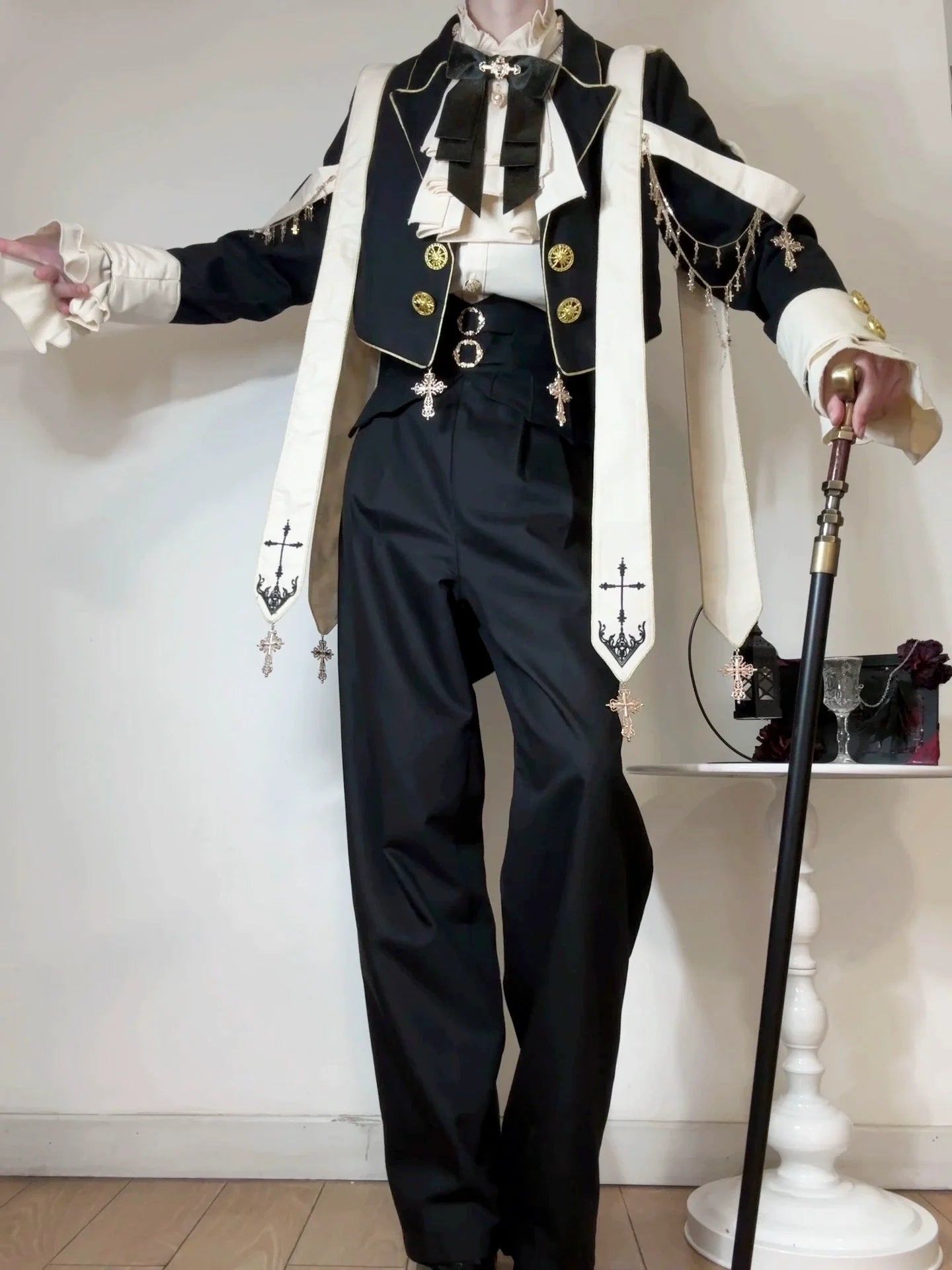 Priest Lolita long-sleeved coat, shirt, and pants — Ouji (prince-style), knight-inspired outfit