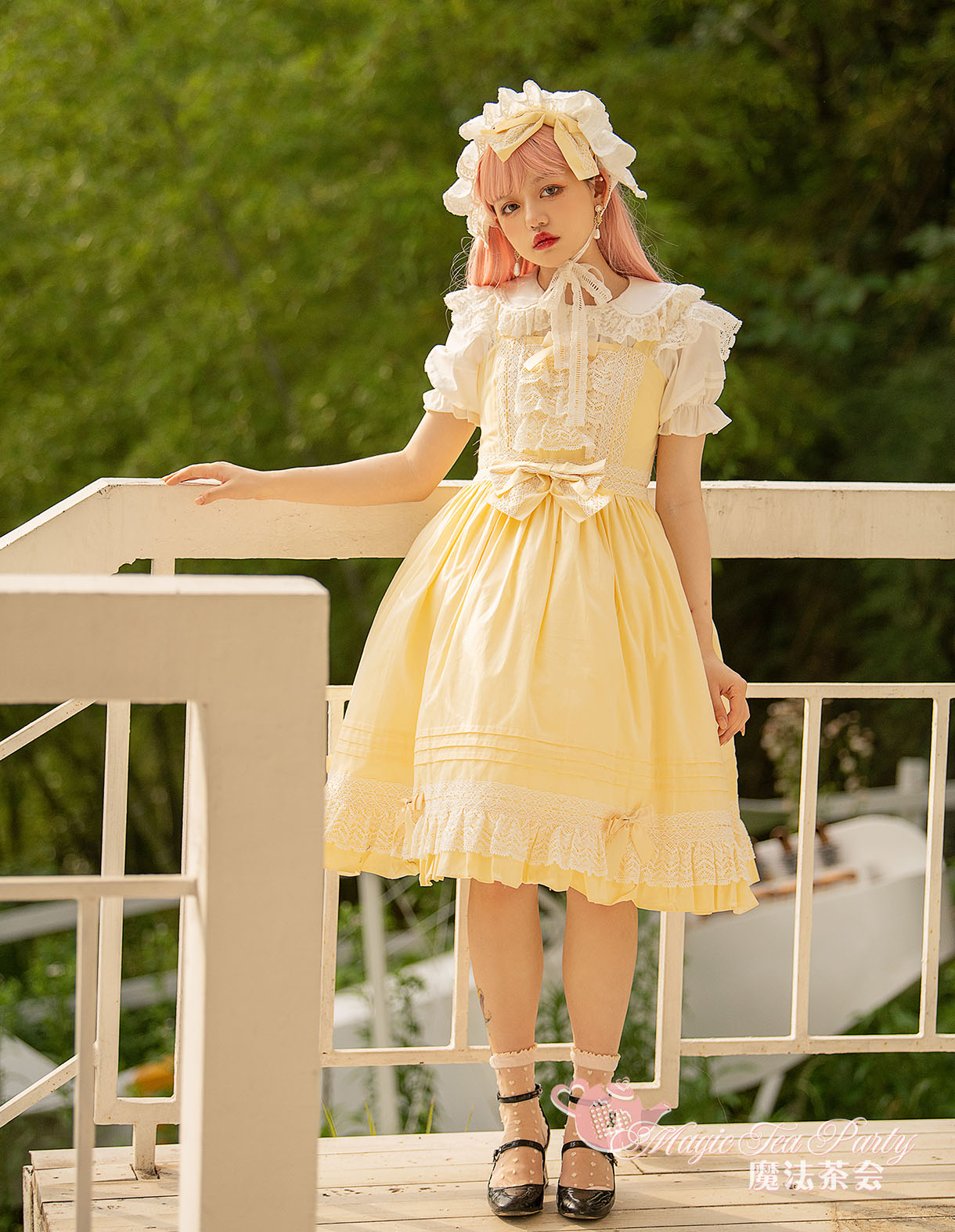 Elegant Multicolored Lolita Dress with Detachable Apron and Bow Details    OP & JSK