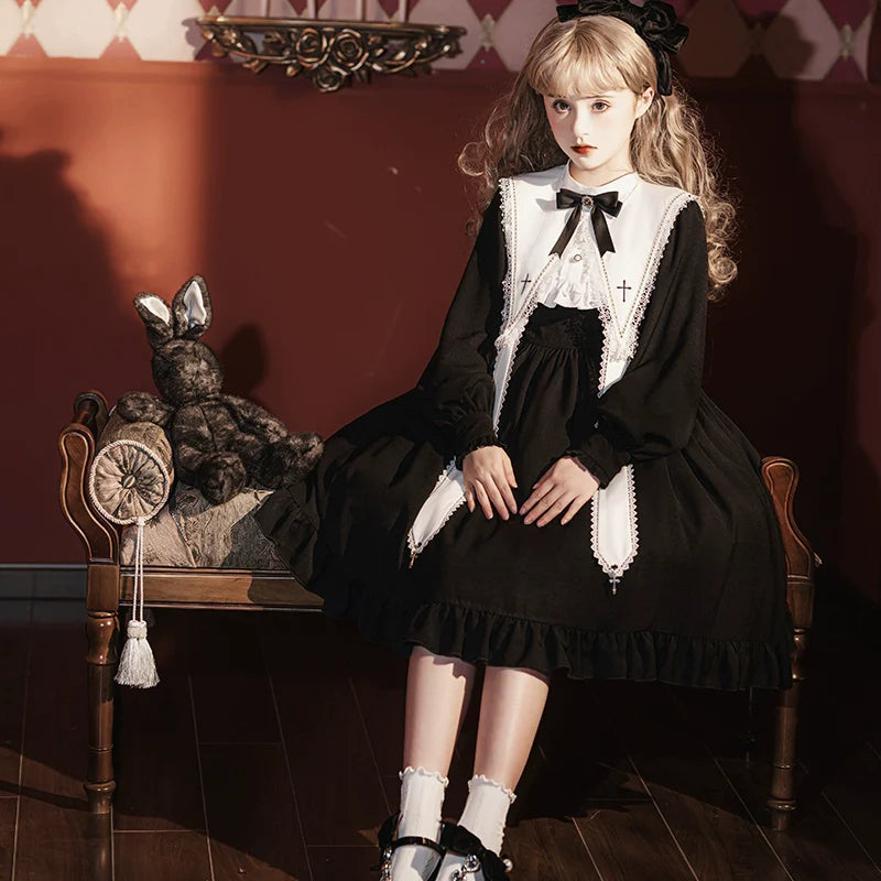 Long-sleeved Lolita princess dress, black, gothic and classical style, suitable for daily wear and Halloween.