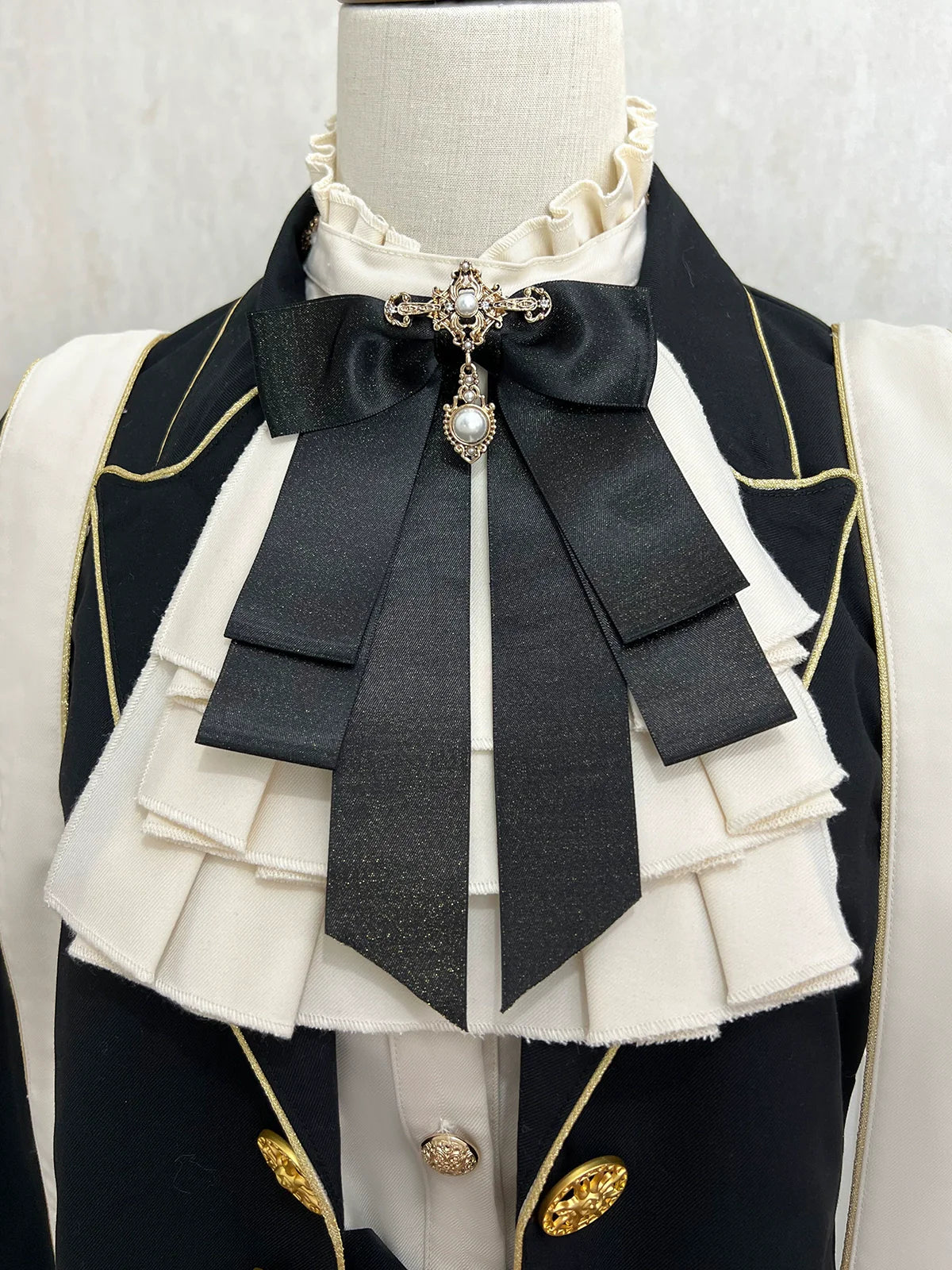 Priest Lolita long-sleeved coat, shirt, and pants — Ouji (prince-style), knight-inspired outfit